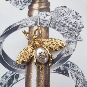 Metal Gold Pearl Gucci Bee Brooch Pin Women Formal Casual Accessory Jewelry Gift